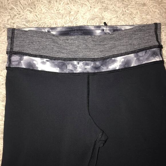 Lululemon Run: Inspire Crop Black 4 - Picture 3 of 8